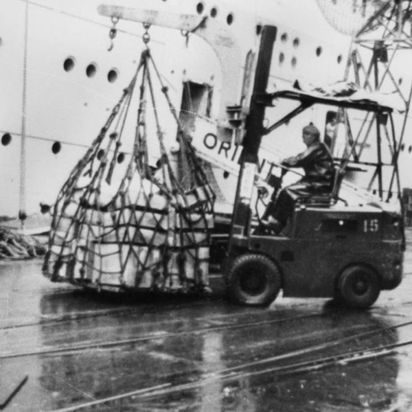 A forklift loads meat at Brisbane Wharf (courtesy John Oxley Library State of Queensland)