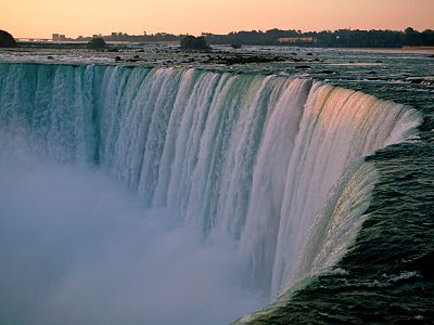 picniagara falls