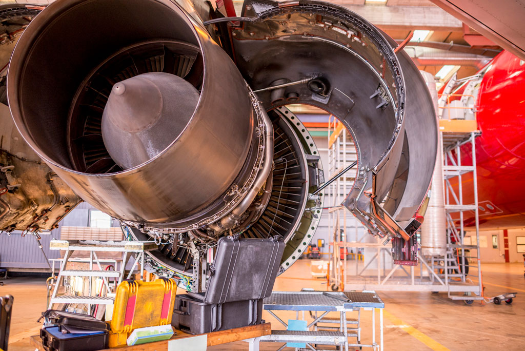 MRO Maintenance and repairs on aviation engine