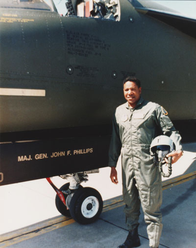 General Phillips with the General Dynamics F-111, an American supersonic, medium-range aircraft. 