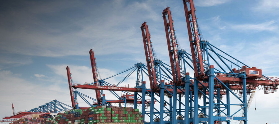 How predictive analytics streamlines cross-border global trade